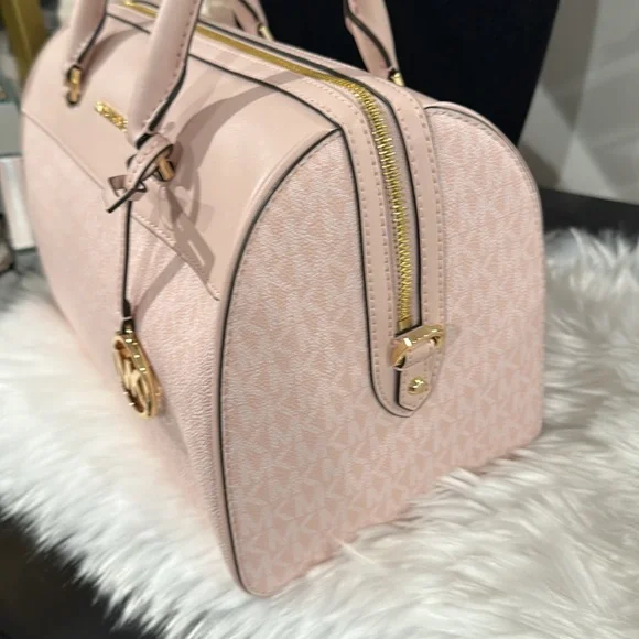 Michael Kors Light Powder Blush Medium Duffle Bag - Picture 4 of 10